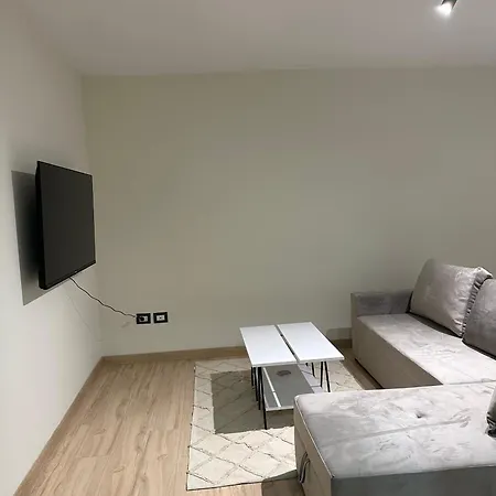 White Apartment, In The Center Of Tirana Exterior photo